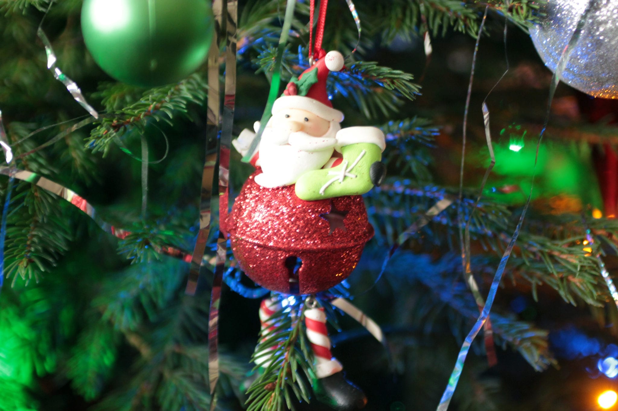 christmas-opening-hours-a-free-christmas-offer.jpg